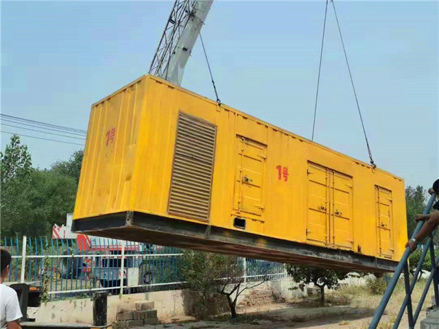 沁县300KW柴油发电机组油耗是多少？